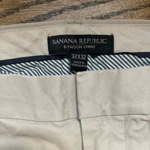 Mens Banana Republic Dawson Kahki Chino, 32x32
